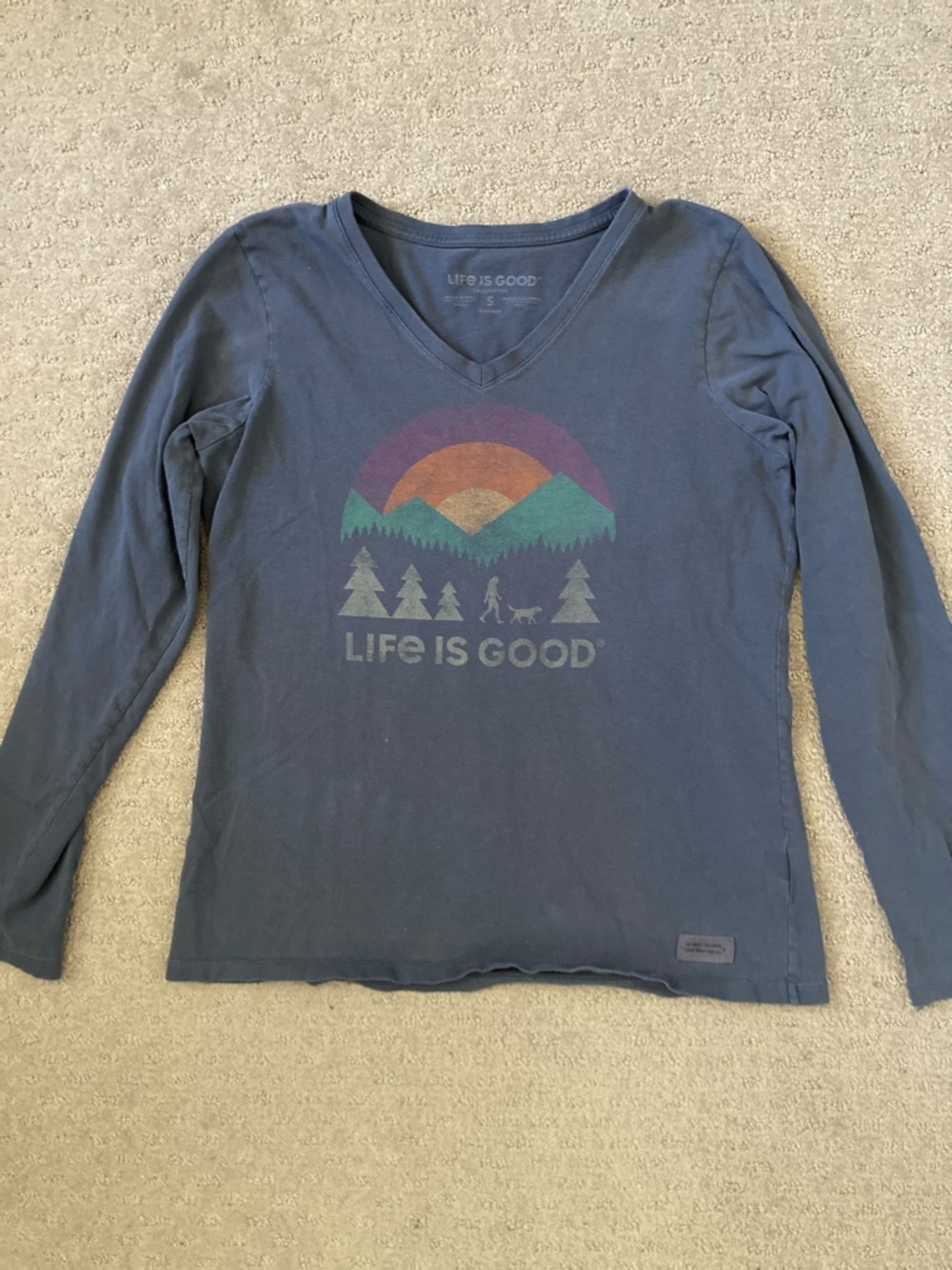 LIFE IS GOOD Crusher blue graphic long-sleeve tee, Small.